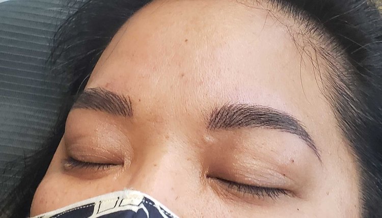 natural_brow_microblading